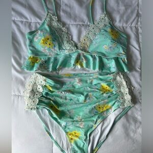 Cupshe Floral Bikini